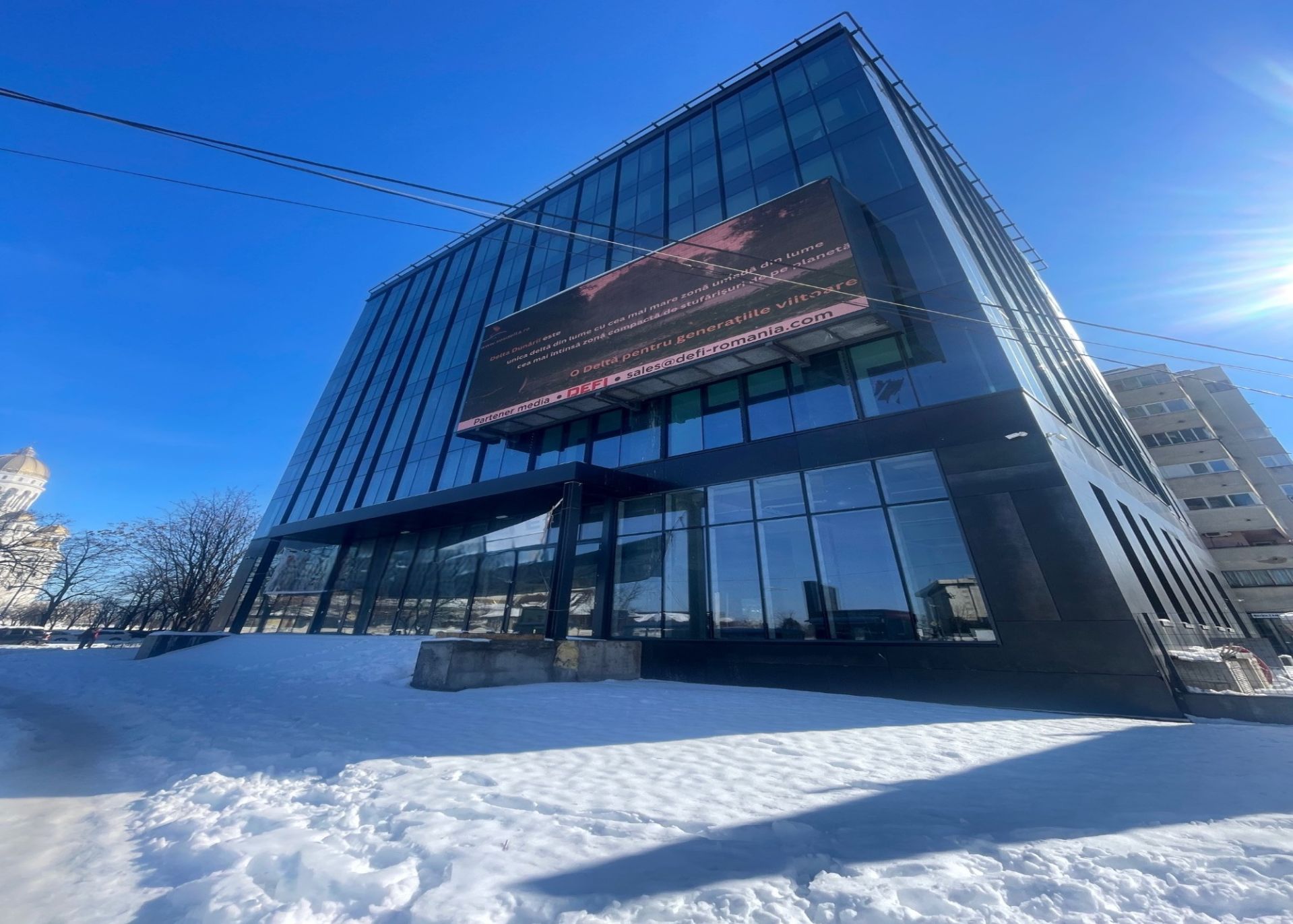 spatiu comercial de inchiriat, poza fatada.jpeg