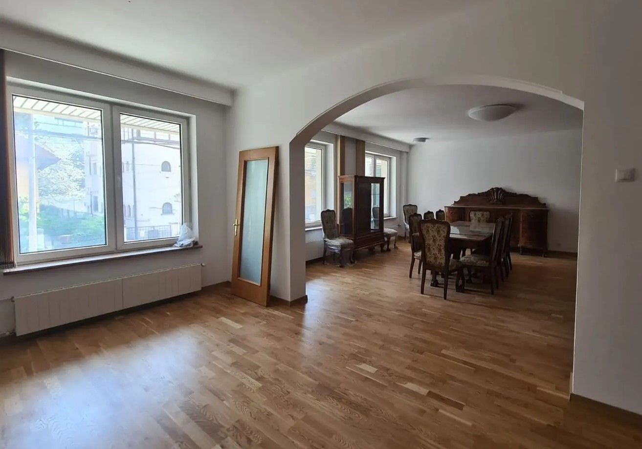 Poza interior 1..jpg