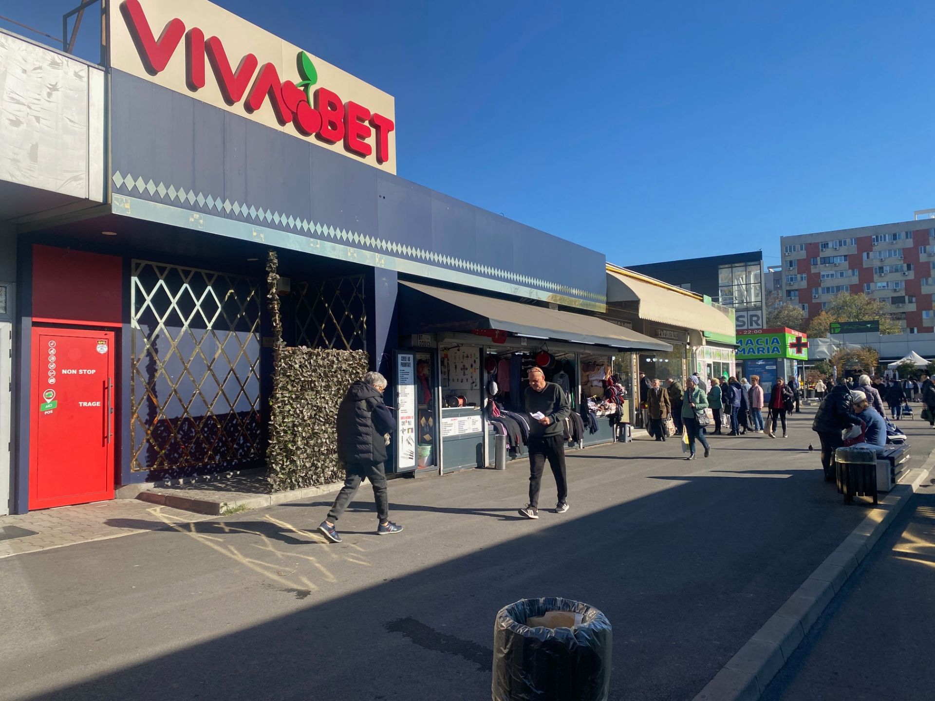 inchiriere spatiu comercial, poza laterala 6.JPG